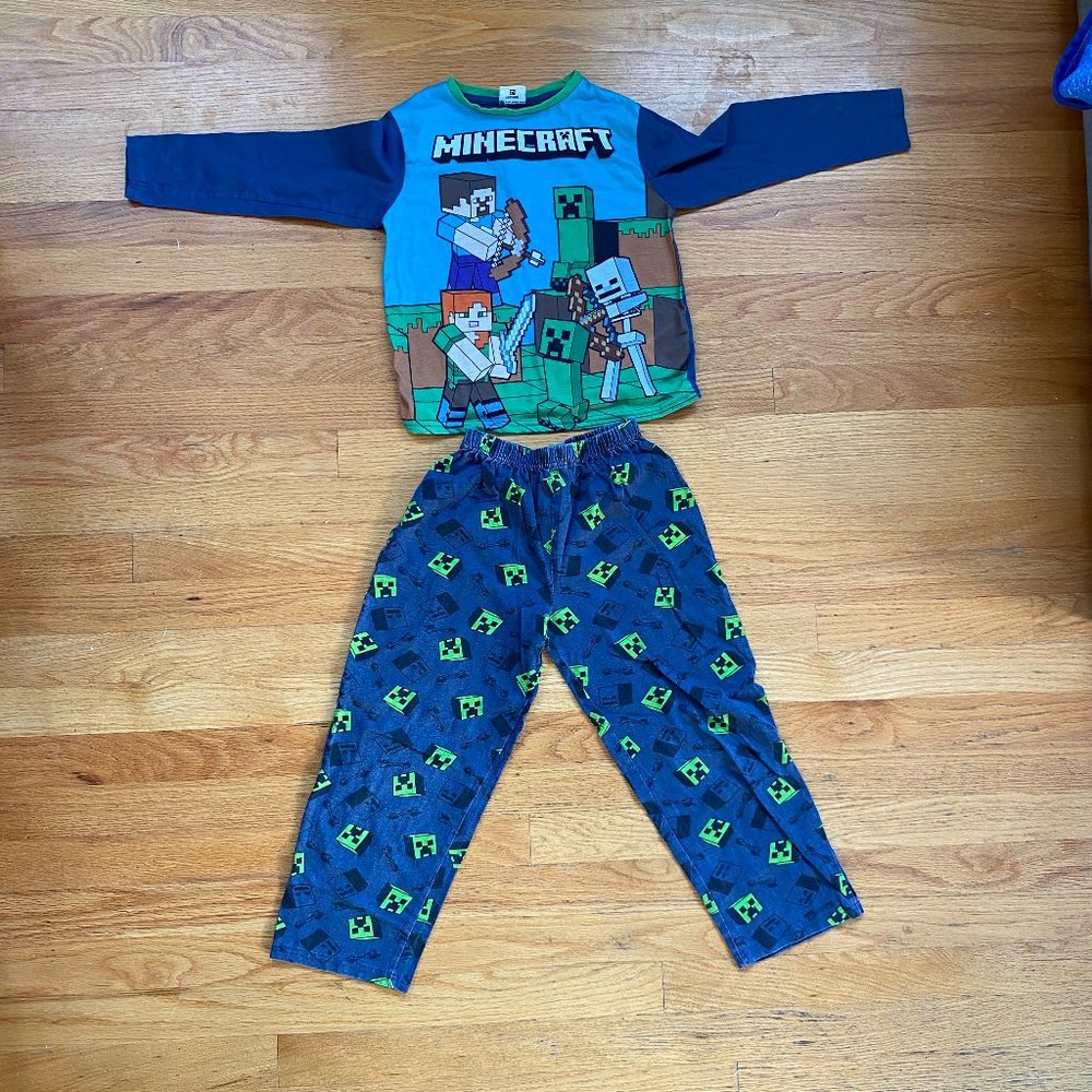 Minecraft boys pajamas size 8 youth